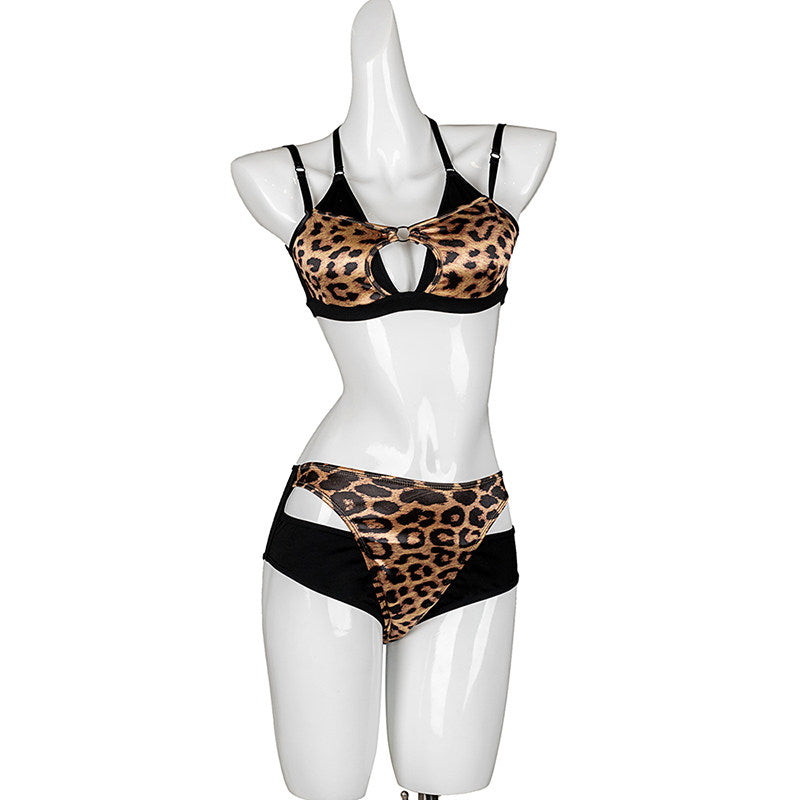 Ensemble Pole Dance - Tiger's Eye