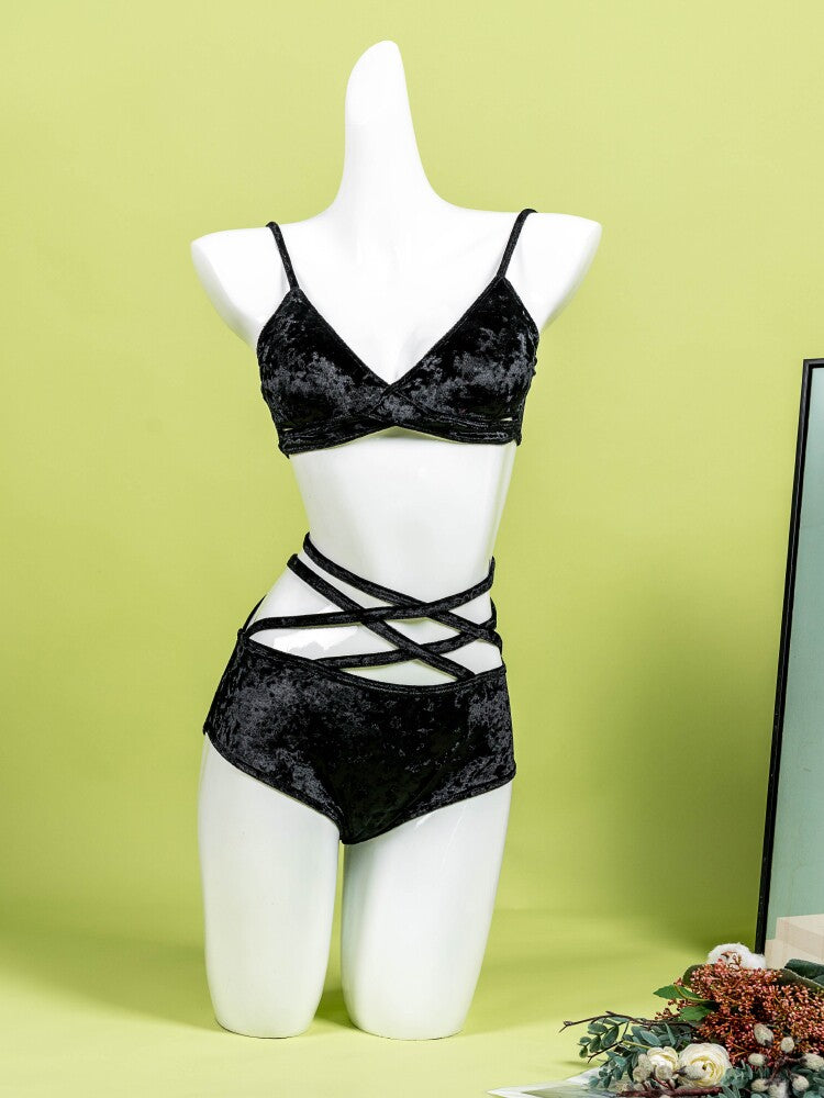 Ensemble Pole Dance - Aerian Velvet